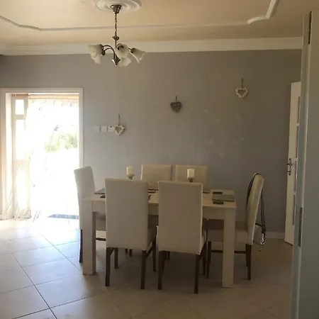 Australin Villa,