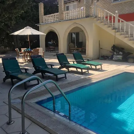 Australin Villa, فيلة