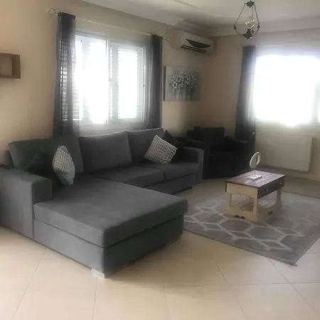 Australin Villa, فيلة لابيثوس